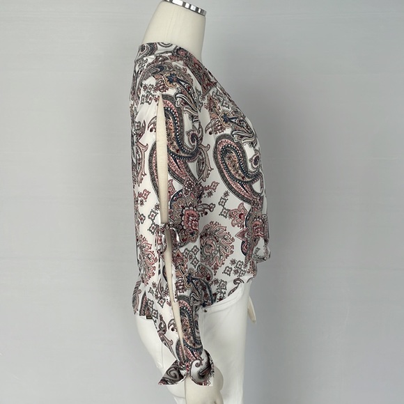WHBM Paisley Print Surplice Blouse Size 0 - Picture 6 of 13